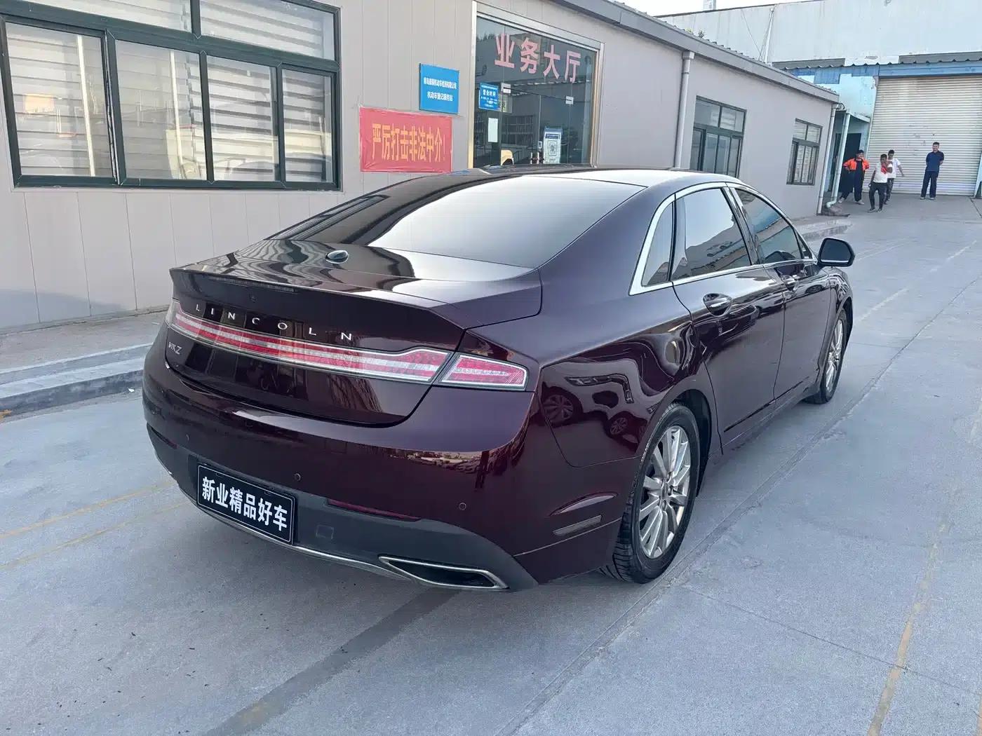 Lincoln MKZ 2018 2.0T Premium Edition — миниатюра 12