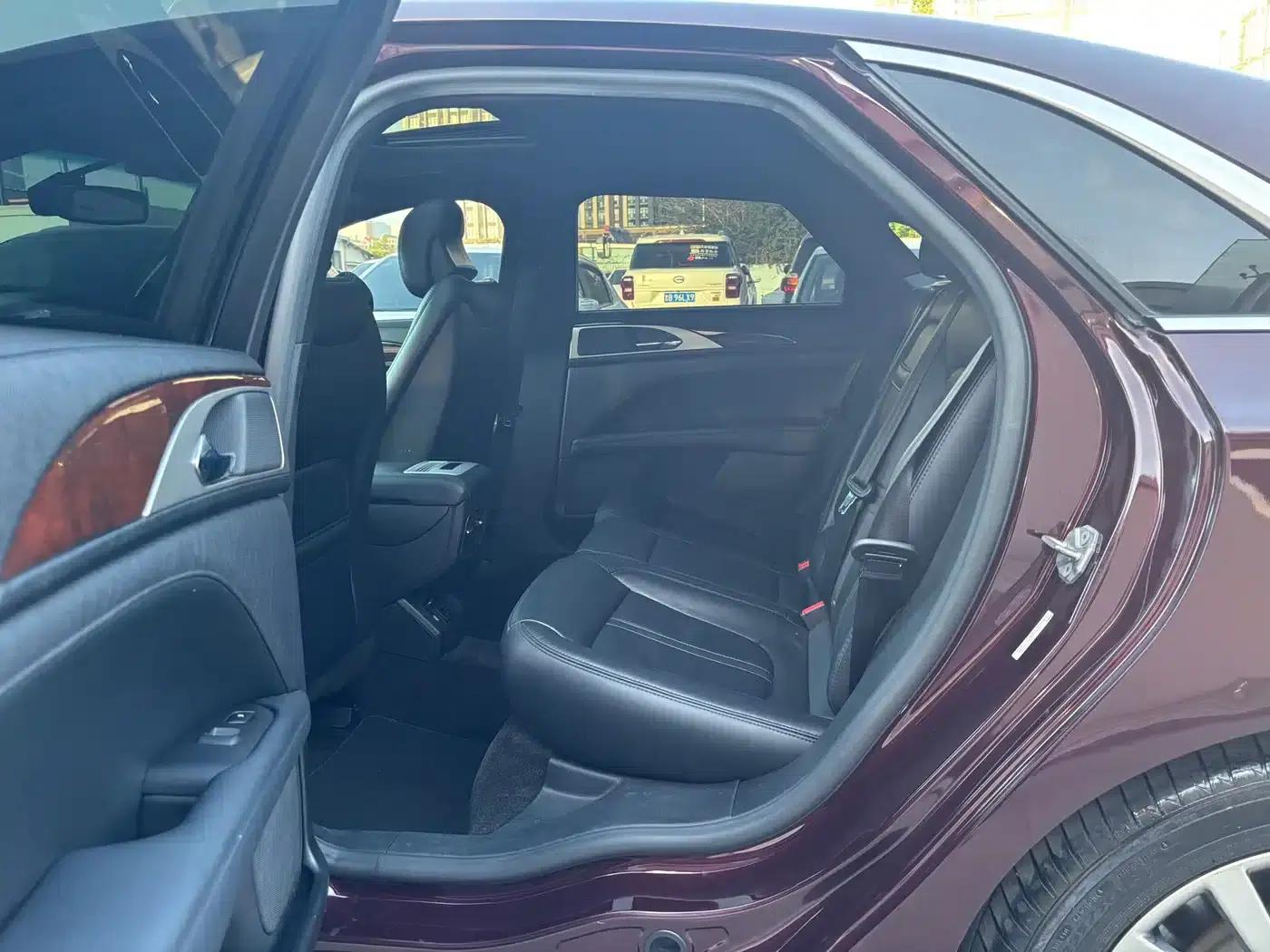 Lincoln MKZ 2018 2.0T Premium Edition — миниатюра 6
