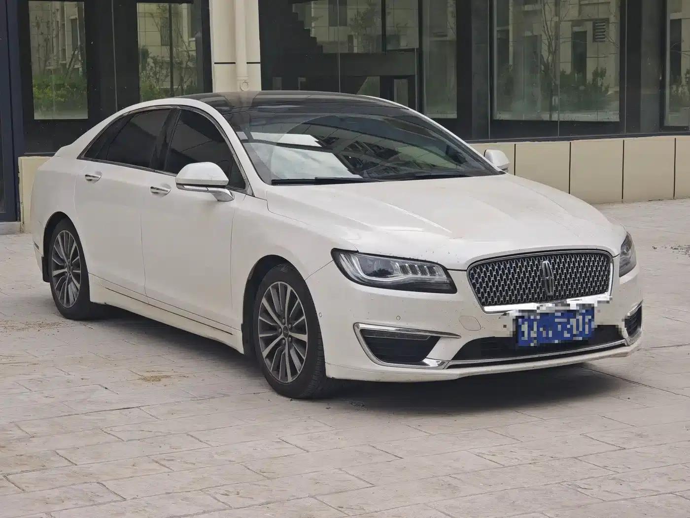 Lincoln MKZ 2018 2.0T Premium Edition — миниатюра 3