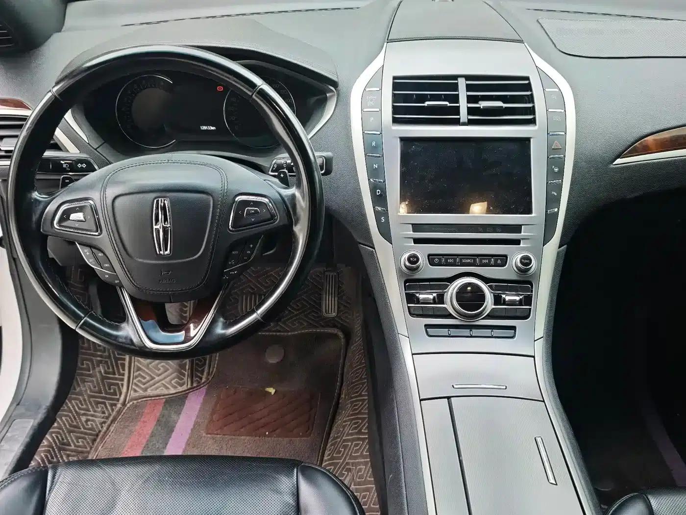 Lincoln MKZ 2018 2.0T Premium Edition — миниатюра 4