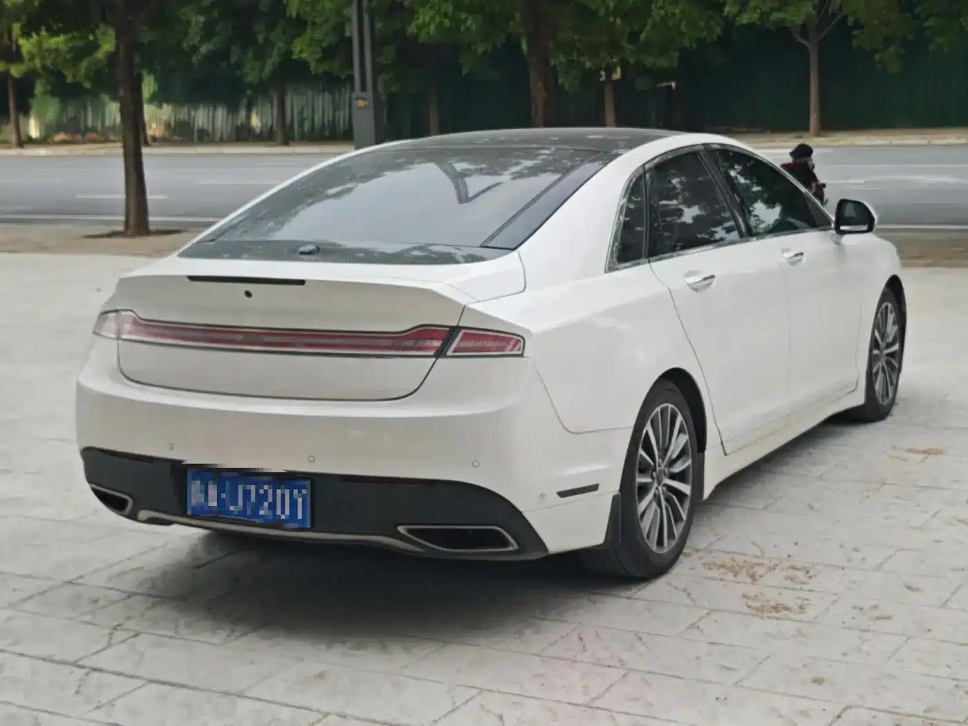 Lincoln MKZ 2018 2.0T Premium Edition — миниатюра 9