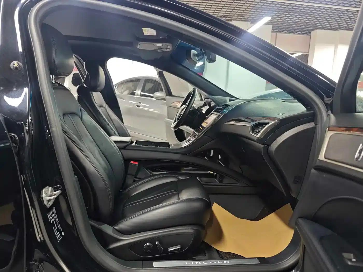 Lincoln MKZ 2017 2.0T Premium Edition — миниатюра 8
