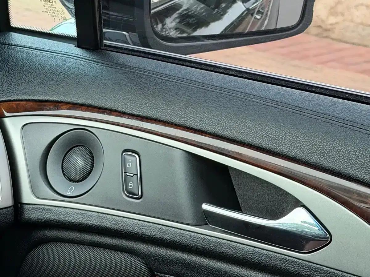 Lincoln MKZ 2017 2.0T Premium Edition — миниатюра 12