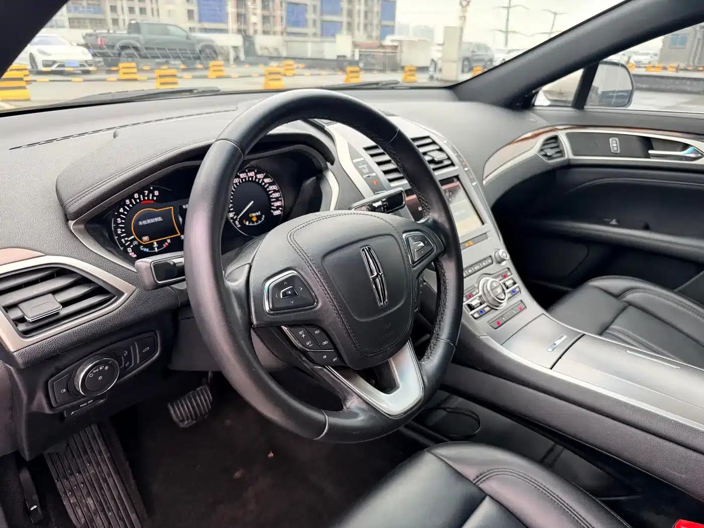 Lincoln MKZ 2019 2.0T Premium Edition (National V Emission Standard) — миниатюра 15