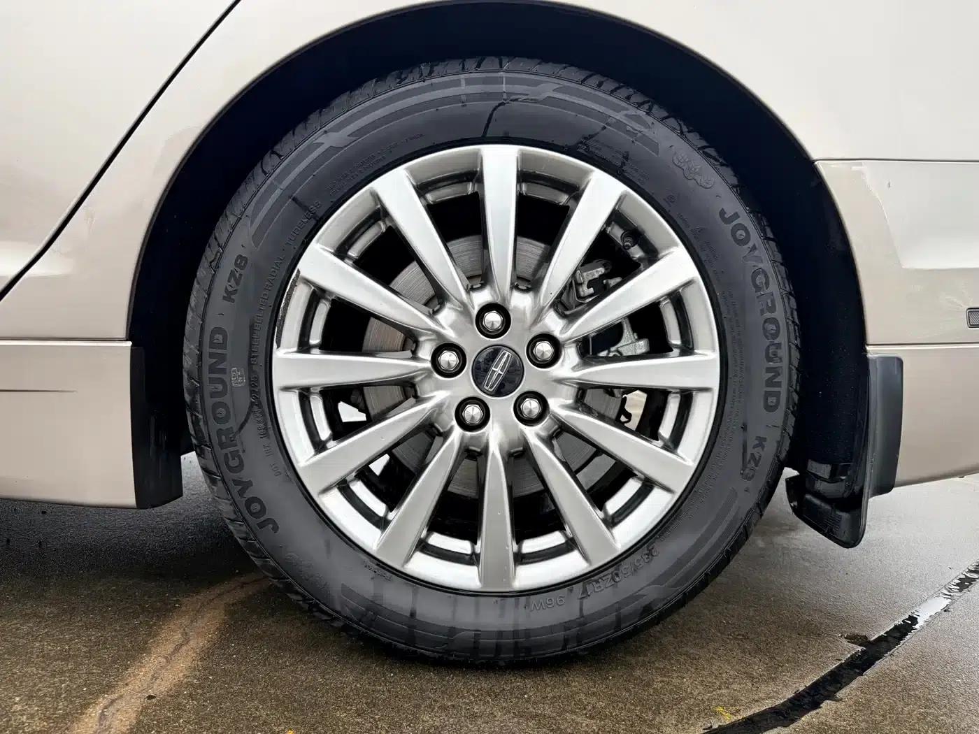 Lincoln MKZ 2019 2.0T Premium Edition (National V Emission Standard) — миниатюра 8