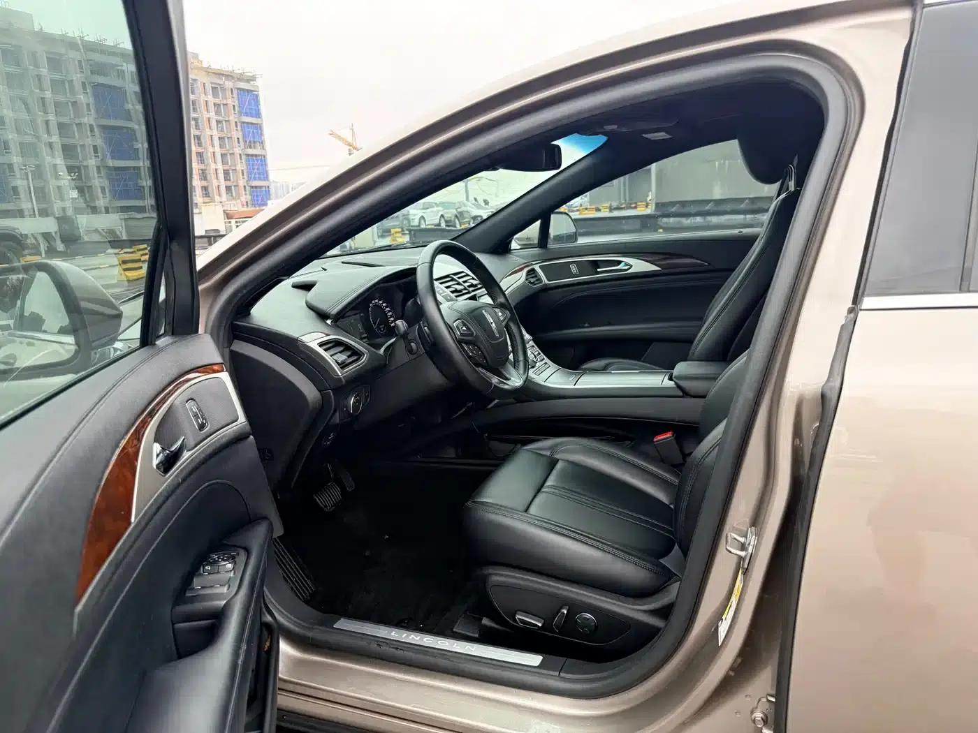 Lincoln MKZ 2019 2.0T Premium Edition (National V Emission Standard) — миниатюра 9