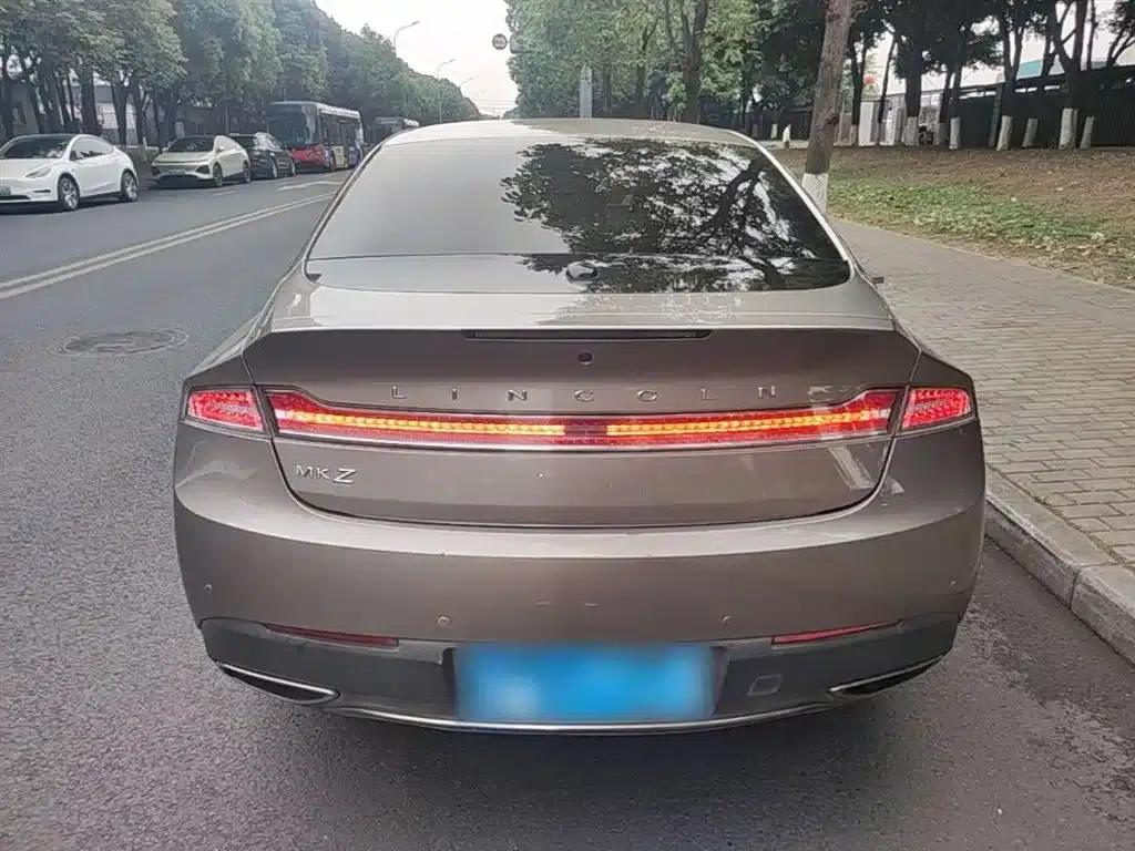 Lincoln MKZ 2018 2.0T Premium Edition — миниатюра 6