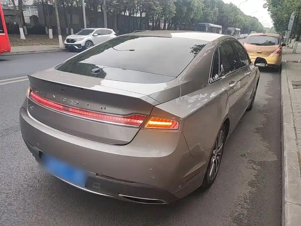 Lincoln MKZ 2018 2.0T Premium Edition — миниатюра 7