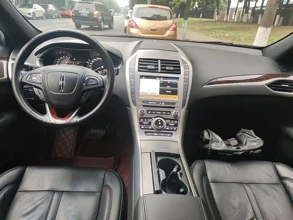 Lincoln MKZ 2018 2.0T Premium Edition — миниатюра 10