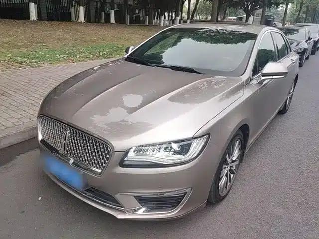 Lincoln MKZ 2018 2.0T Premium Edition