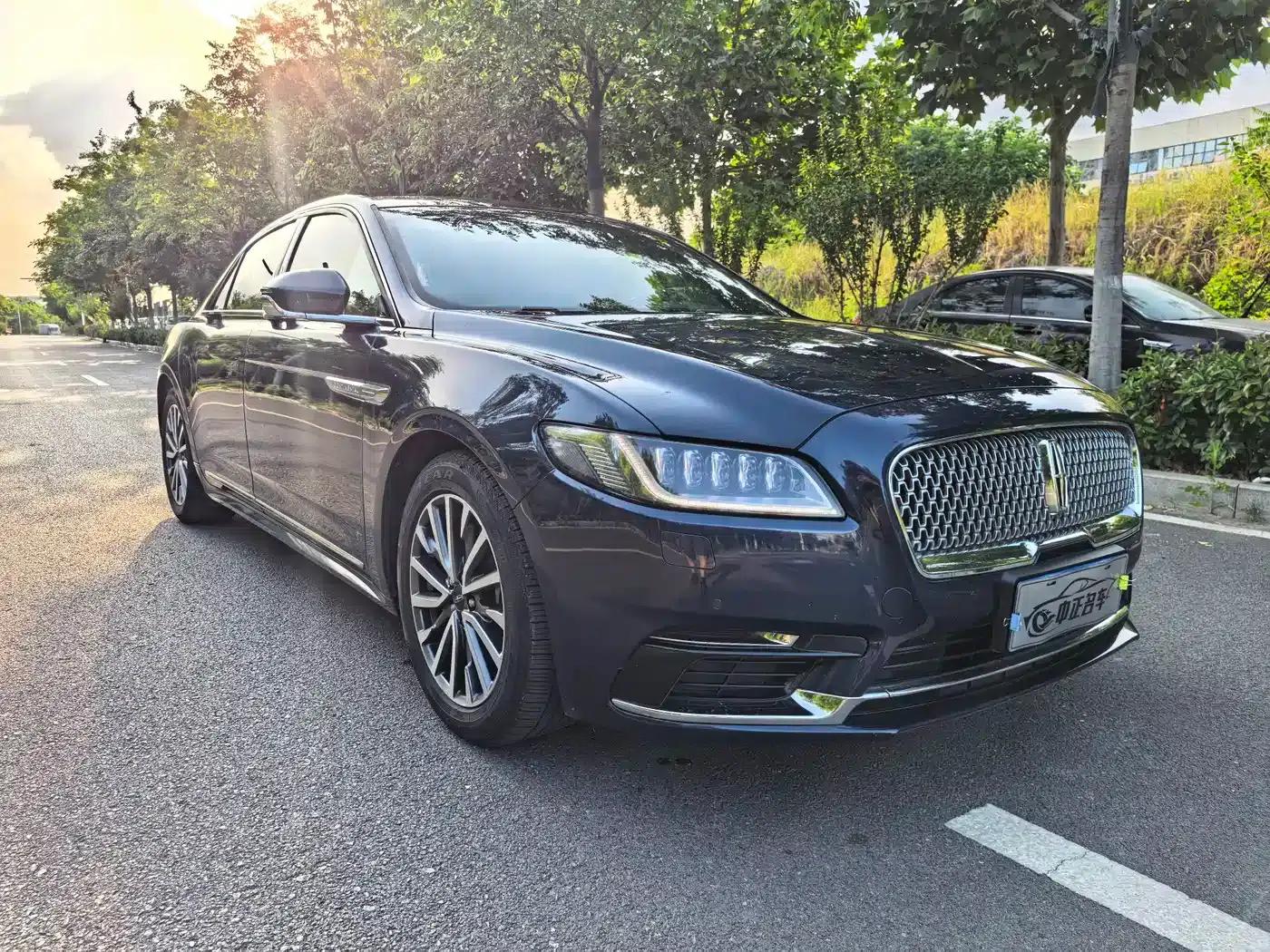 Lincoln Continental 2017 2.0T Two-Wheel Drive Premium Edition — миниатюра 2