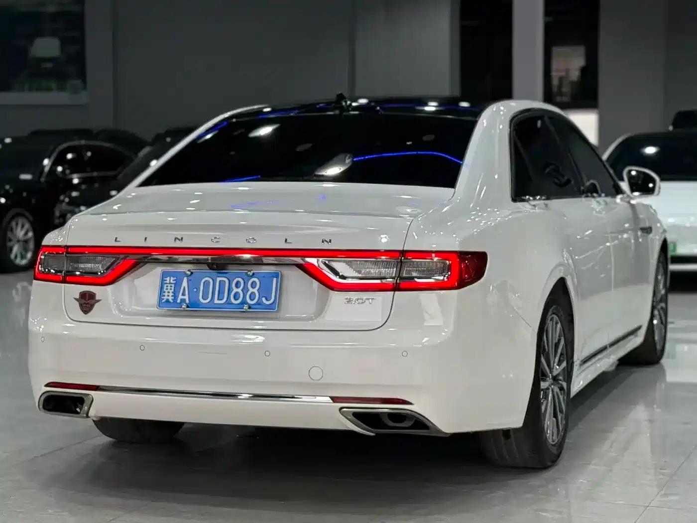 Lincoln Continental 2017 2.0T Two-Wheel Drive Premium Edition — миниатюра 19