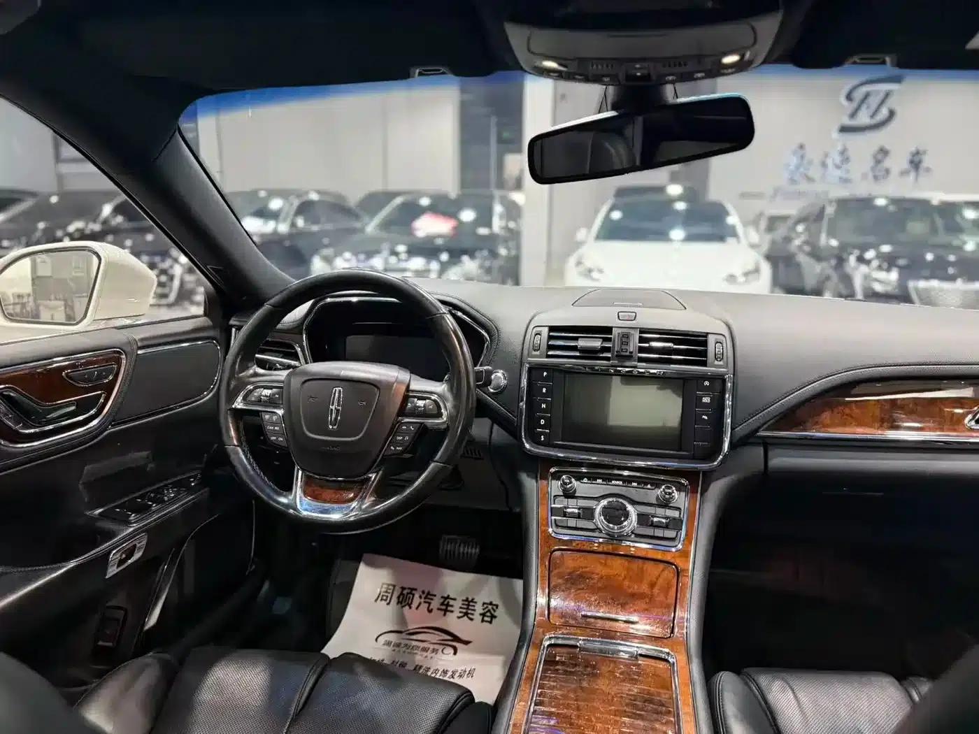 Lincoln Continental 2017 2.0T Two-Wheel Drive Premium Edition — миниатюра 6