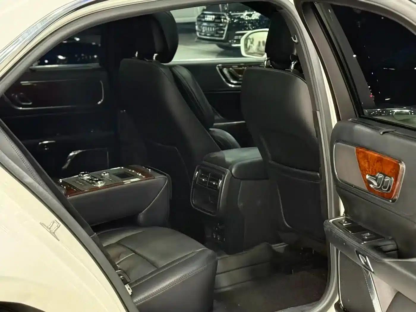 Lincoln Continental 2017 2.0T Two-Wheel Drive Premium Edition — миниатюра 7