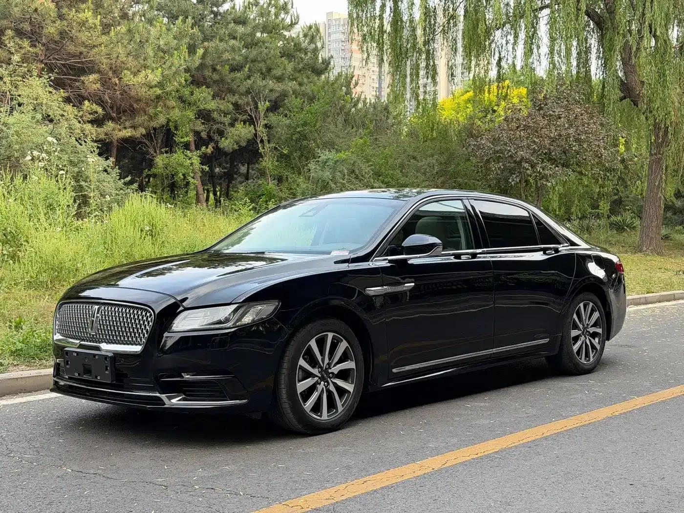 Lincoln Continental 2017 2.0T Two-Wheel Drive Premium Edition — миниатюра 1