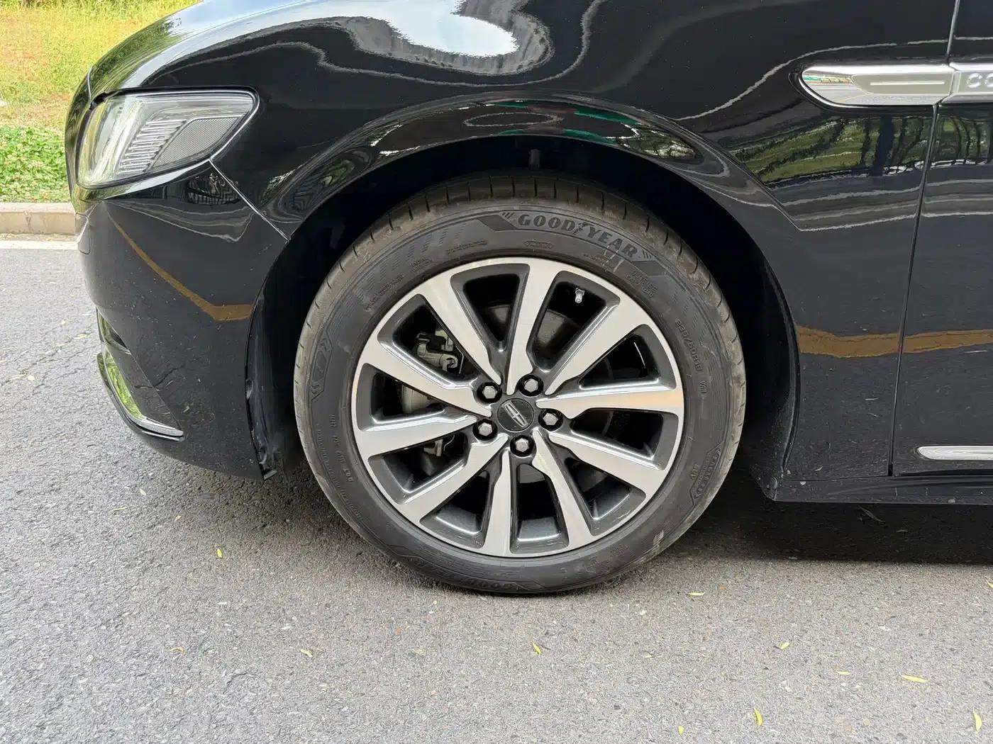 Lincoln Continental 2017 2.0T Two-Wheel Drive Premium Edition — миниатюра 16