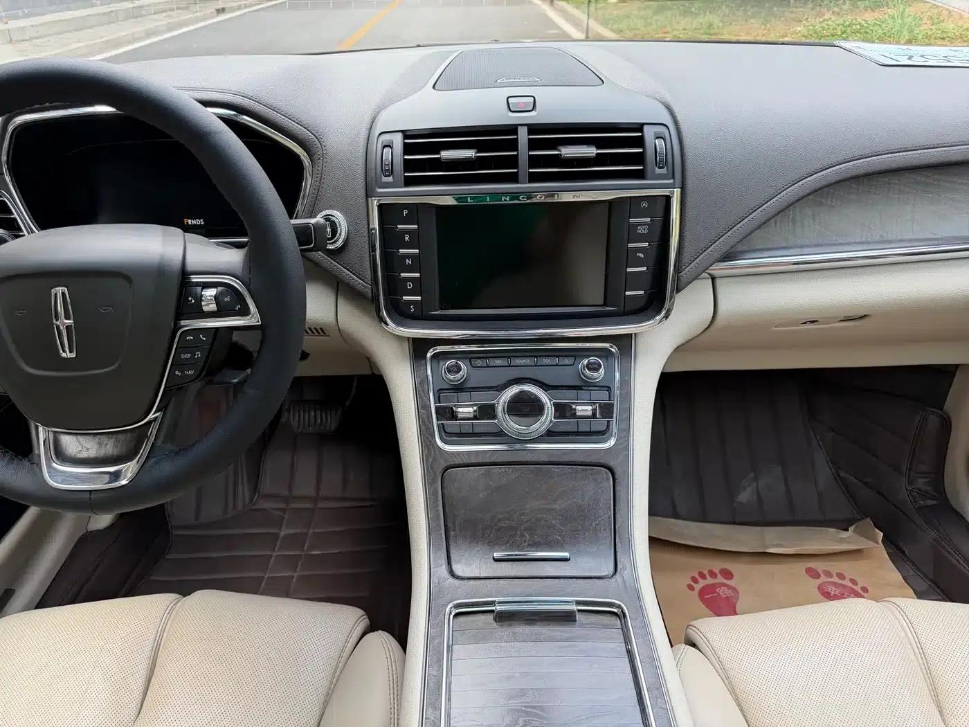 Lincoln Continental 2017 2.0T Two-Wheel Drive Premium Edition — миниатюра 7