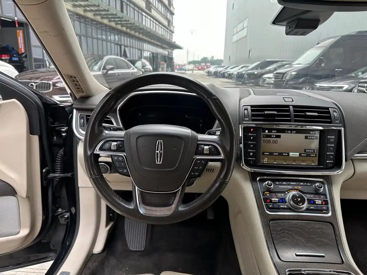 Lincoln Continental 2018 3.0T AWD Reserve — миниатюра 11