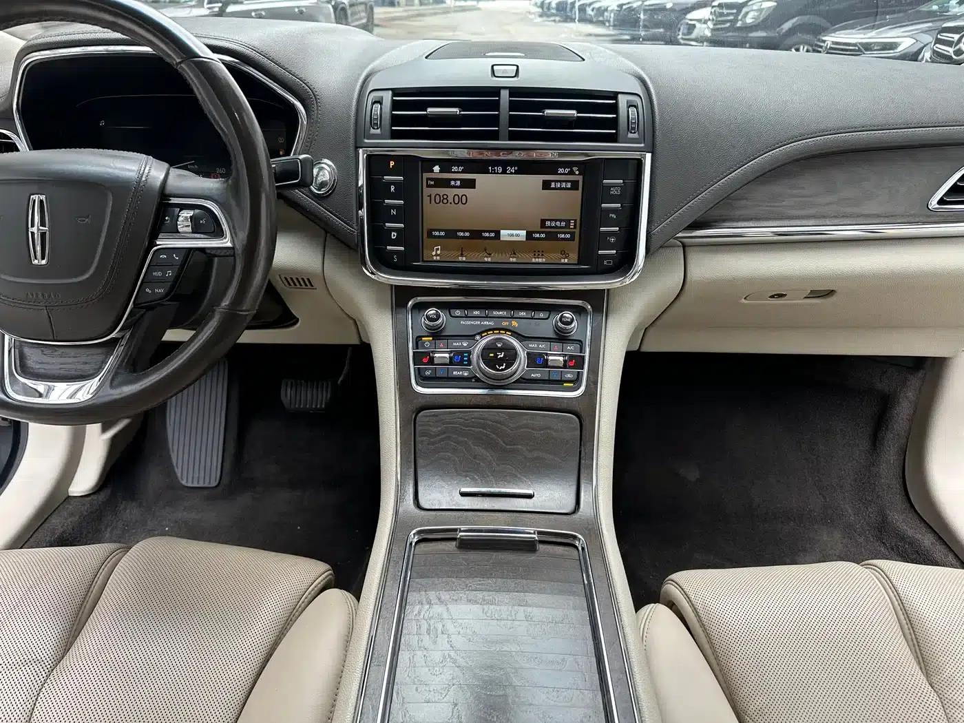 Lincoln Continental 2018 3.0T AWD Reserve — миниатюра 12