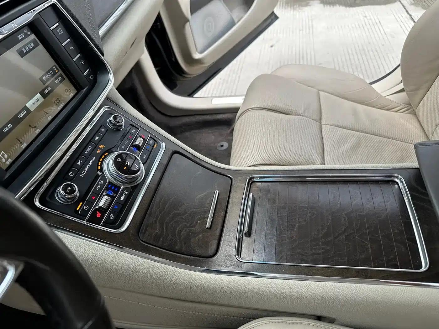 Lincoln Continental 2018 3.0T AWD Reserve — миниатюра 13