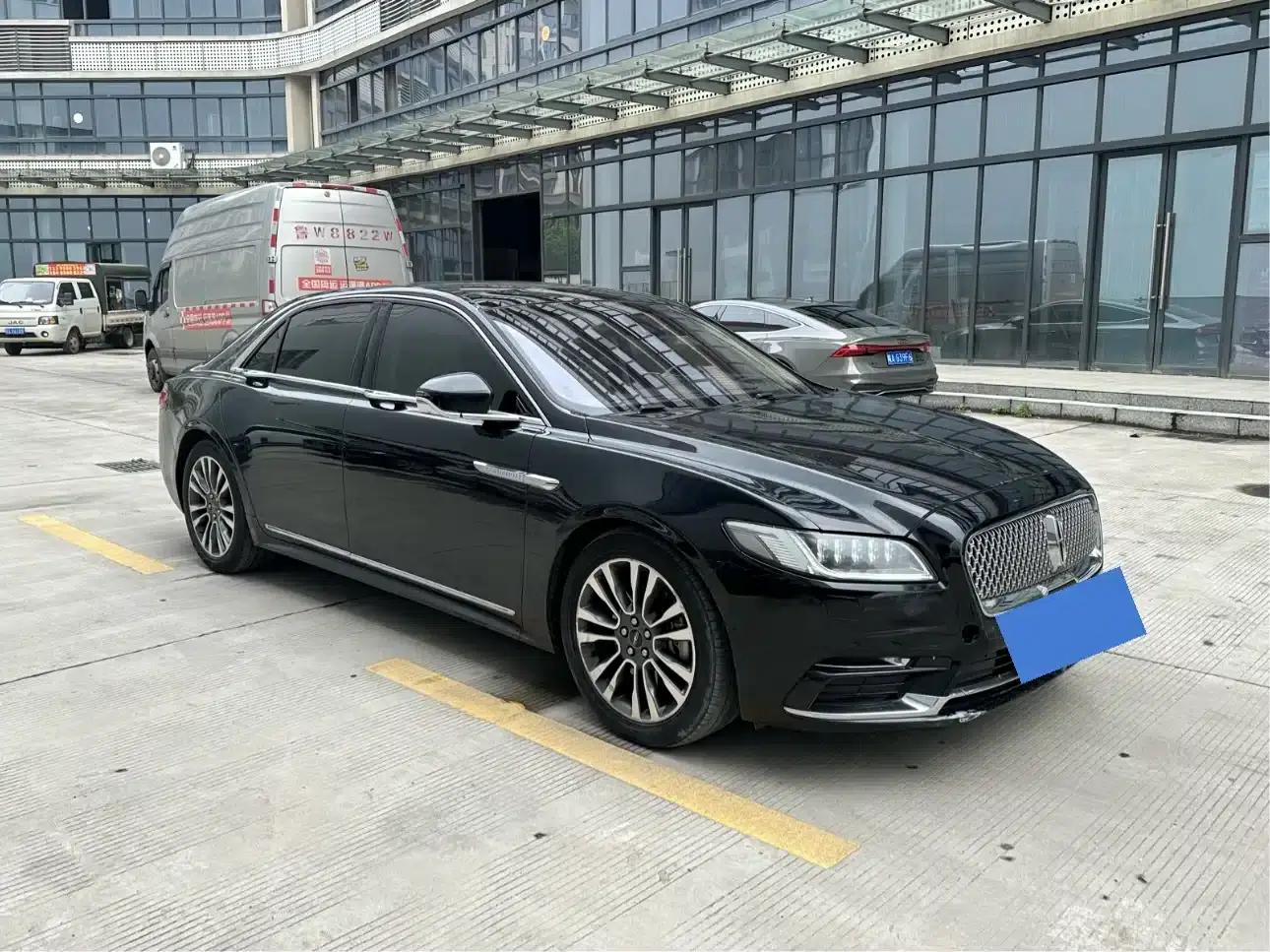 Lincoln Continental 2018 3.0T AWD Reserve — миниатюра 3
