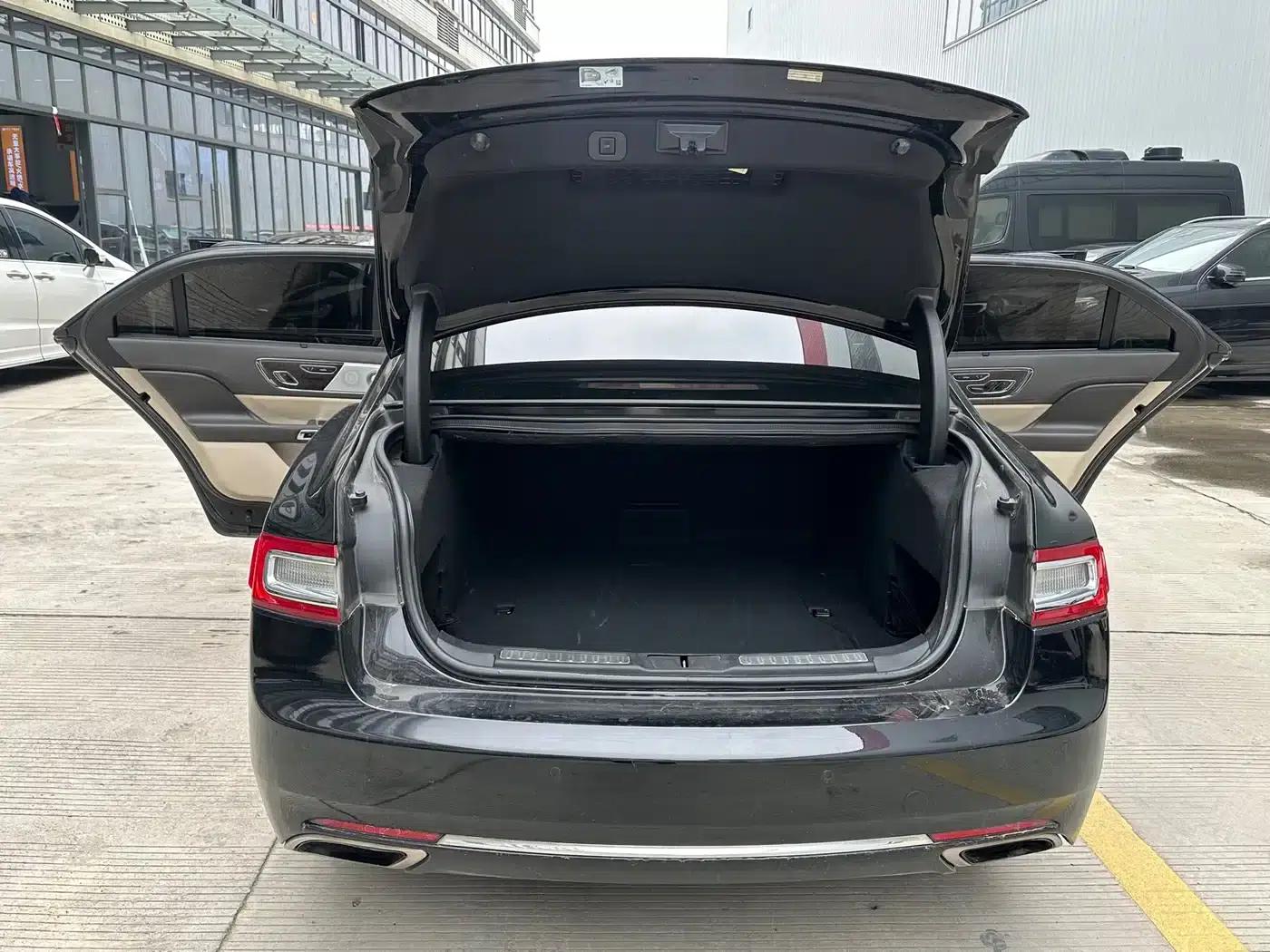 Lincoln Continental 2018 3.0T AWD Reserve — миниатюра 7