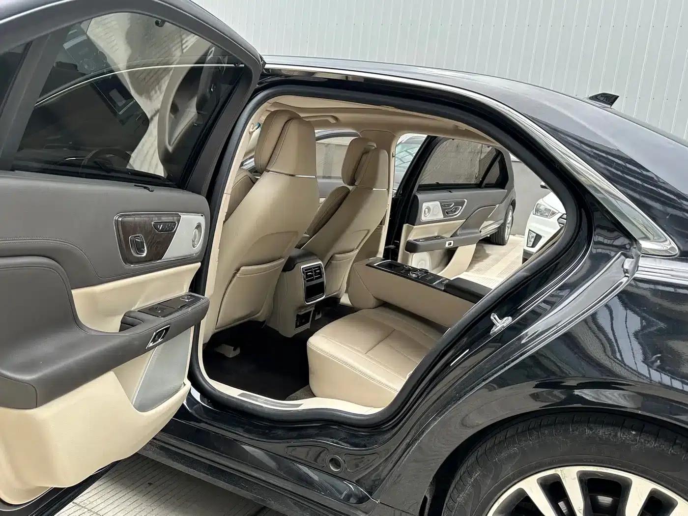 Lincoln Continental 2018 3.0T AWD Reserve — миниатюра 9