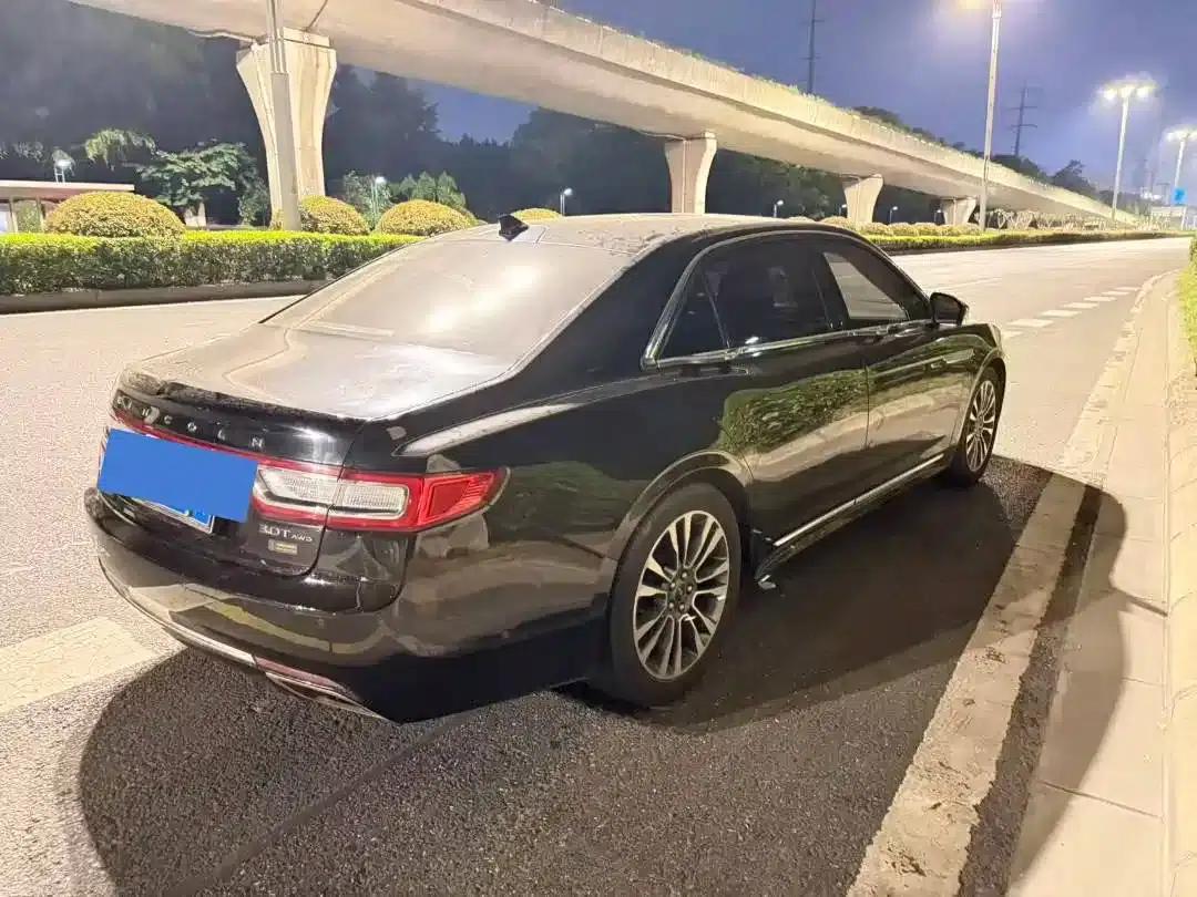 Lincoln Continental 2018 3.0T AWD Reserve — миниатюра 8
