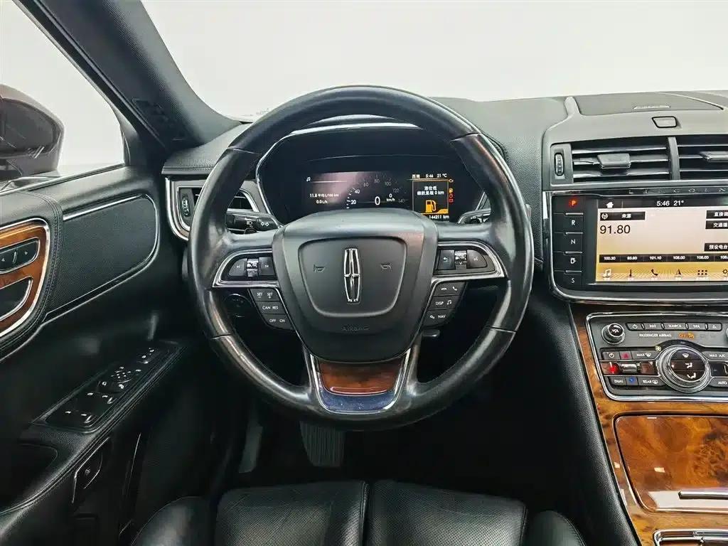 Lincoln Continental 2017 2.0T Two-Wheel Drive Premium Edition — миниатюра 11