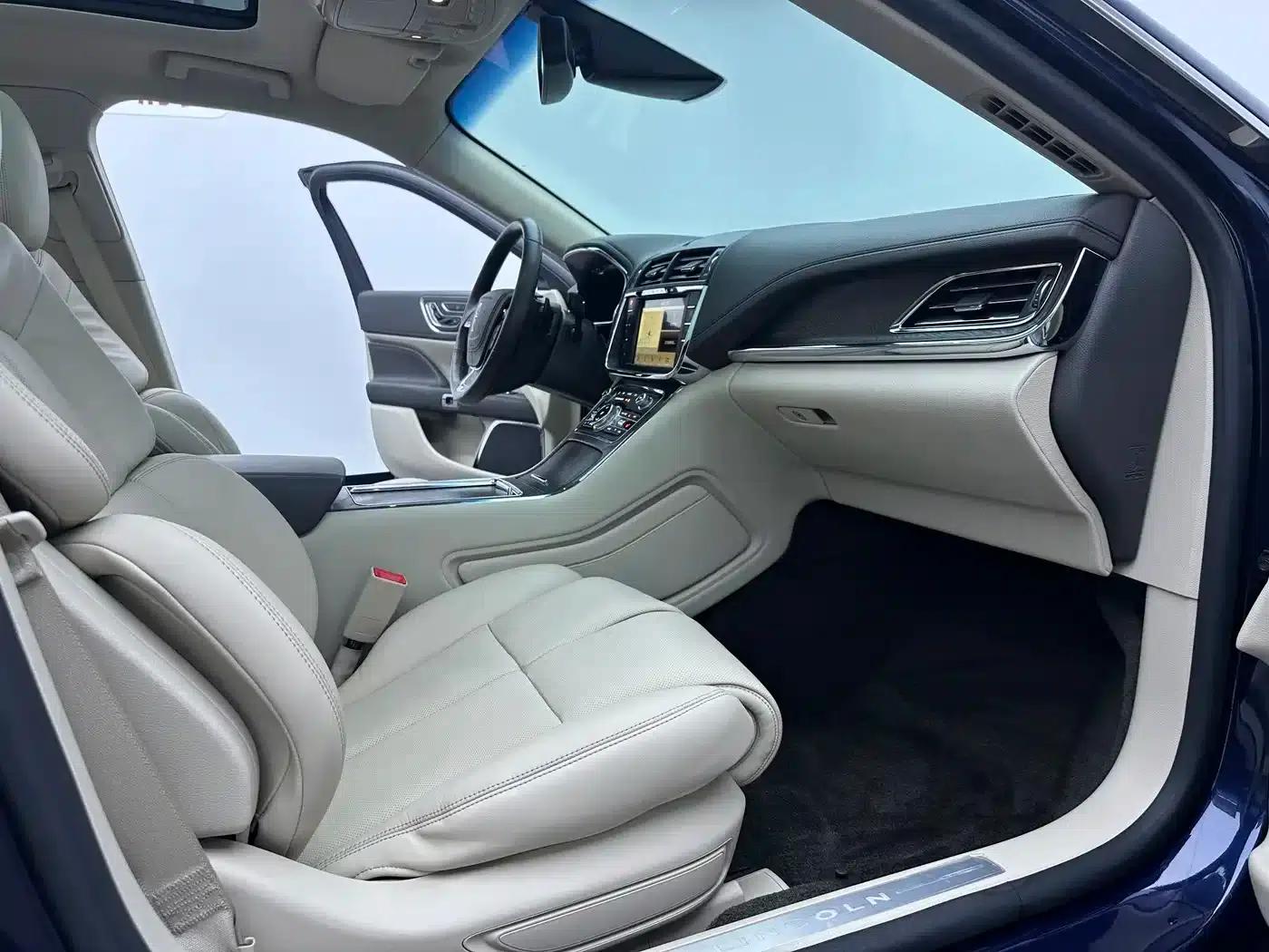 Lincoln Continental 2017 3.0T AWD Reserve — миниатюра 15