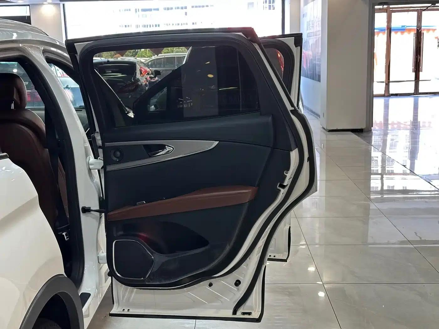 Lincoln MKX 2015 2.7T AWD Premium Edition — миниатюра 14