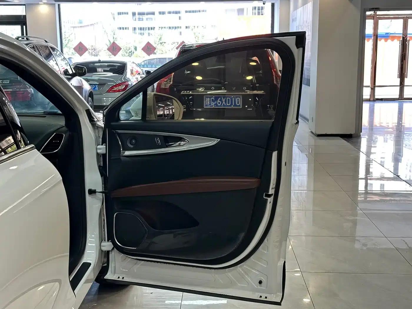 Lincoln MKX 2015 2.7T AWD Premium Edition — миниатюра 15