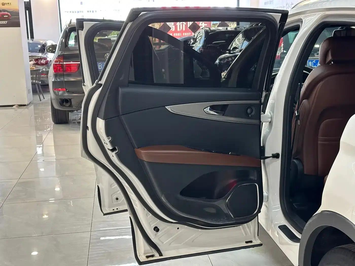 Lincoln MKX 2015 2.7T AWD Premium Edition — миниатюра 16