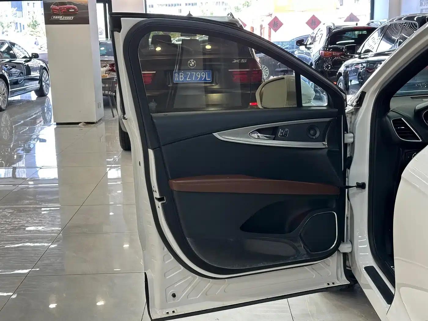 Lincoln MKX 2015 2.7T AWD Premium Edition — миниатюра 18