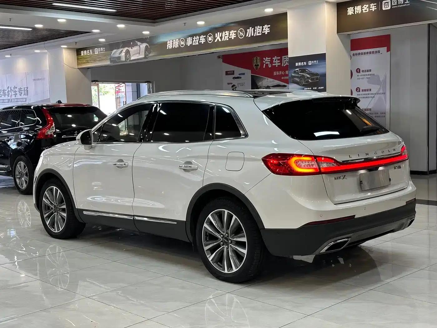 Lincoln MKX 2015 2.7T AWD Premium Edition — миниатюра 4