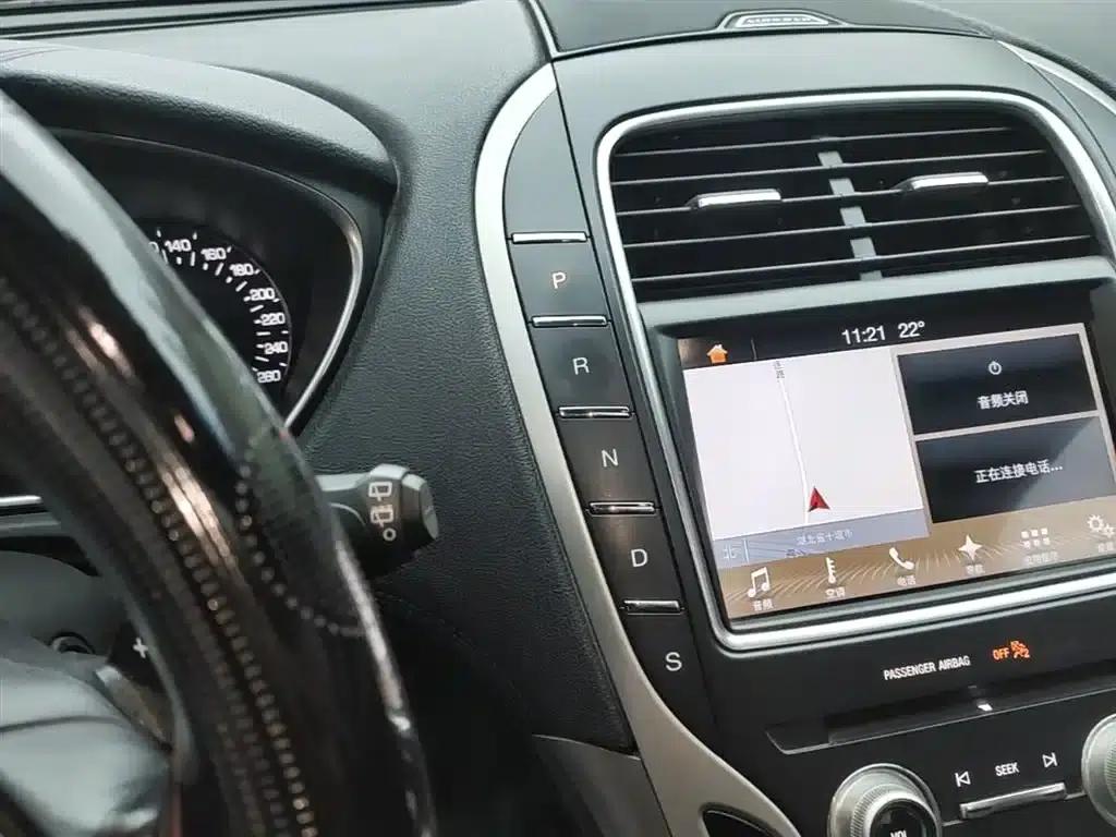 Lincoln MKX 2017 2.0T Two-Wheel Drive Premium Edition — миниатюра 14