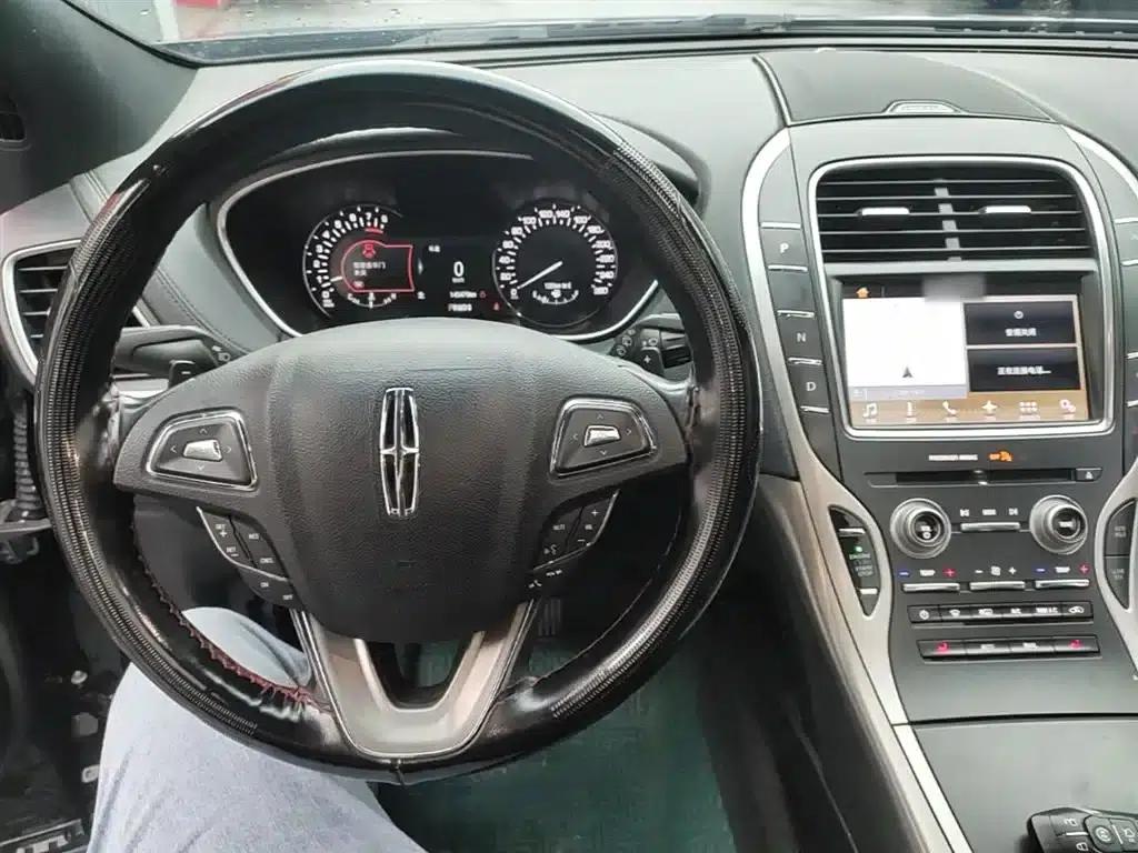Lincoln MKX 2017 2.0T Two-Wheel Drive Premium Edition — миниатюра 10
