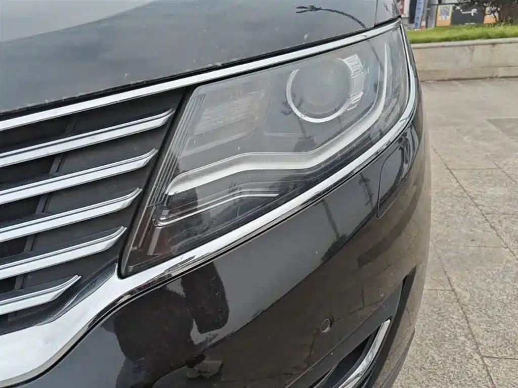 Lincoln MKX 2017 2.0T Two-Wheel Drive Premium Edition — миниатюра 24
