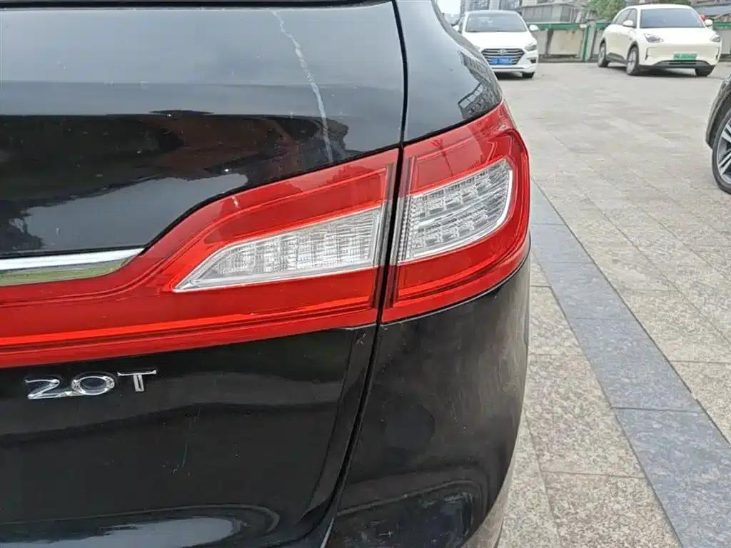 Lincoln MKX 2017 2.0T Two-Wheel Drive Premium Edition — миниатюра 8