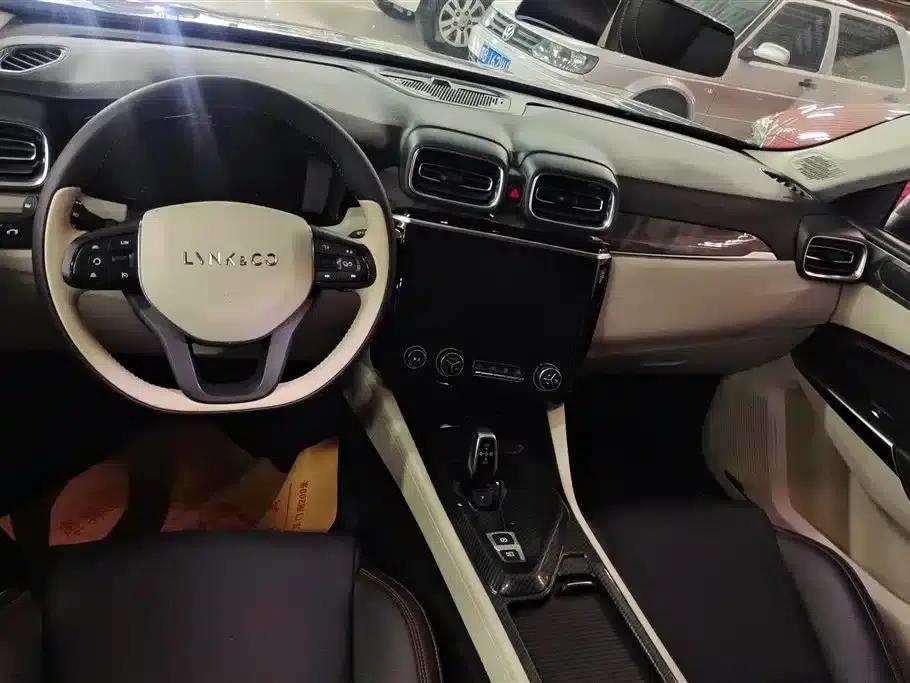 Lynk & Co 02 2019 1.5T DCT 2WD Premium Edition (China VI Emission Standard) — миниатюра 12