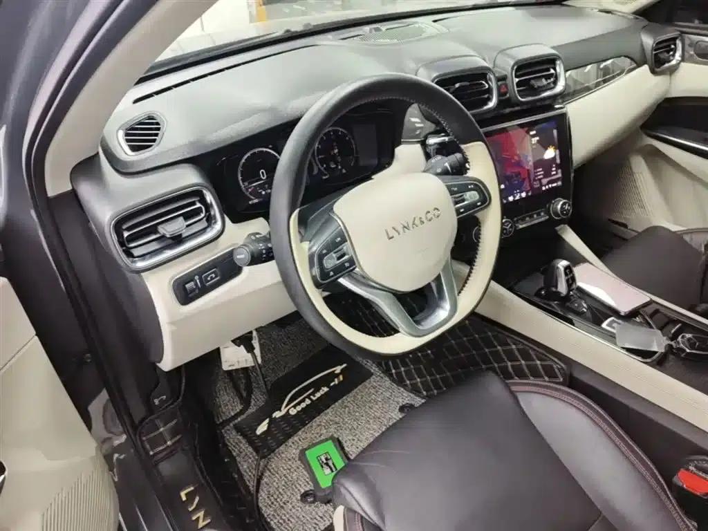 Lynk & Co 02 2018 1.5T DCT 2WD Pro Edition (National V Emission Standard) — миниатюра 10