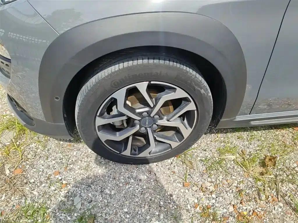 Lynk & Co 02 2020 1.5T DCT 2WD Pro Edition — миниатюра 23
