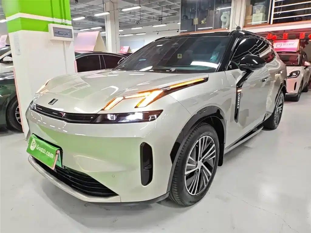 Lynk & Co 08 EM-P 2023 Model, 120km Long Range Halo — миниатюра 2