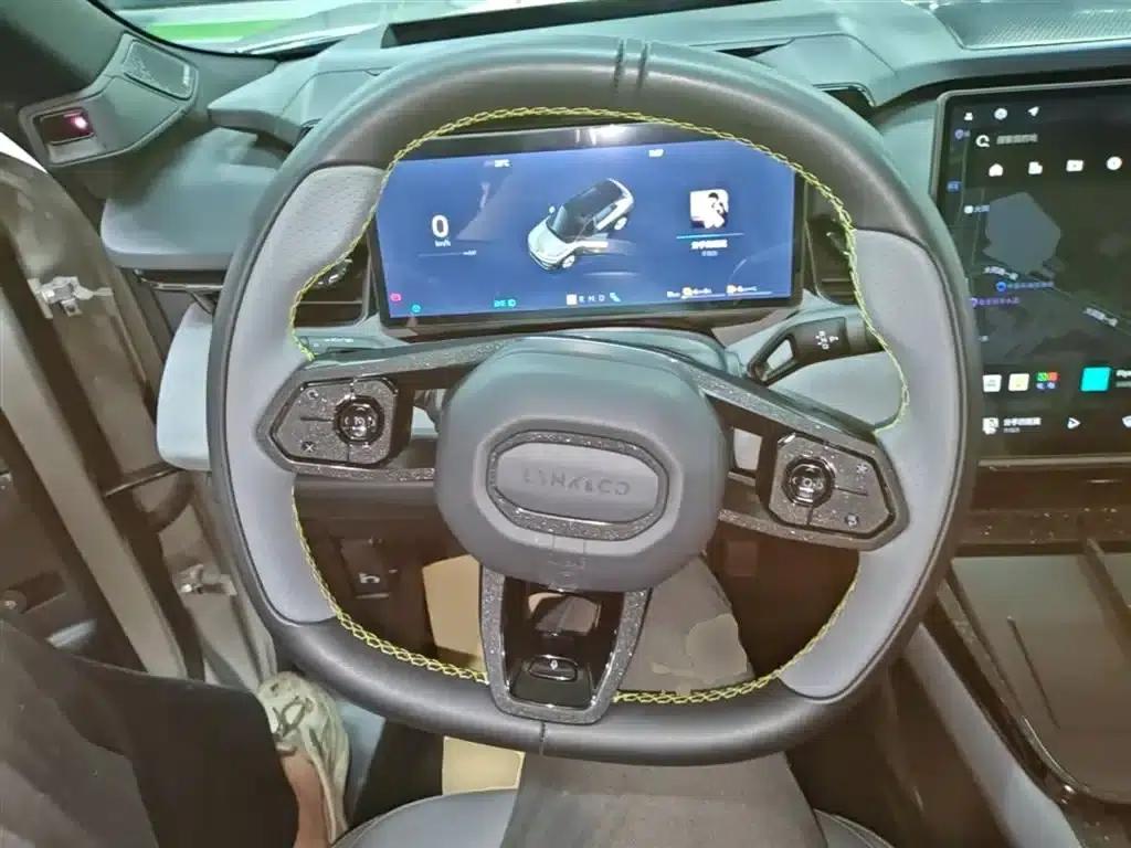 Lynk & Co 08 EM-P 2023 Model, 120km Long Range Halo — миниатюра 11