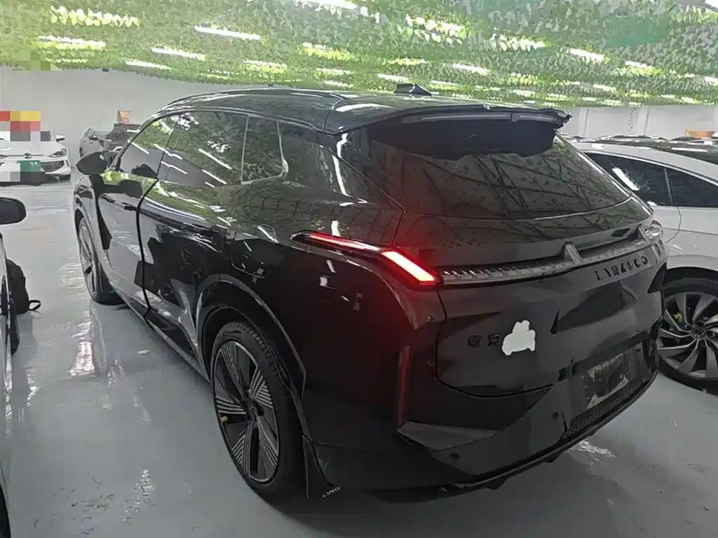 Lynk & Co 08 EM-P 2023 Model, 120km Long Range Halo — миниатюра 5