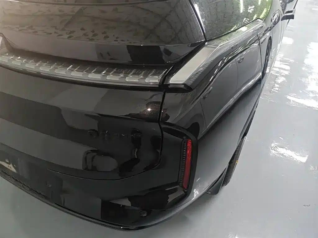Lynk & Co 08 EM-P 2023 Model, 120km Long Range Halo — миниатюра 8