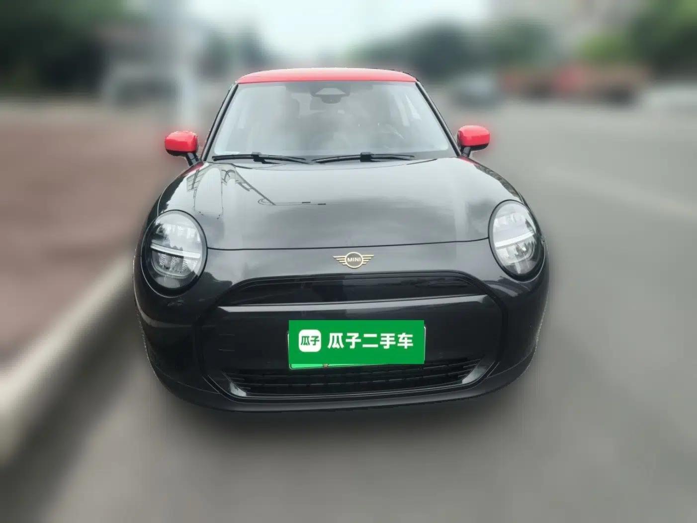 MINI Electric COOPER 2025 456km COOPER E Classic Style — миниатюра 2