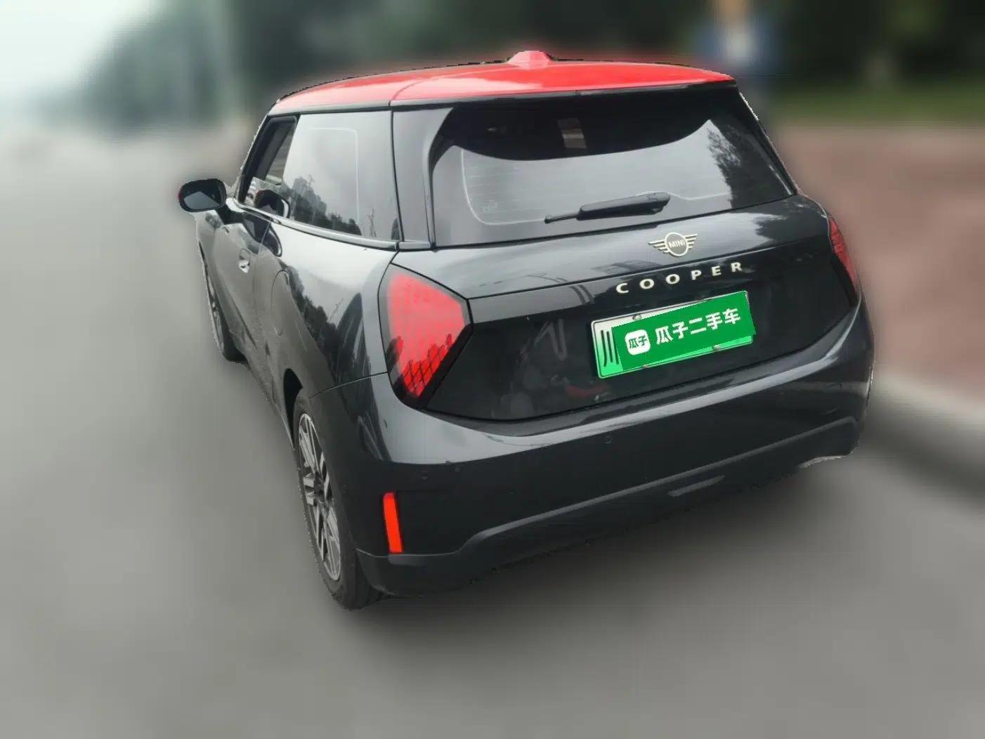 MINI Electric COOPER 2025 456km COOPER E Classic Style — миниатюра 4