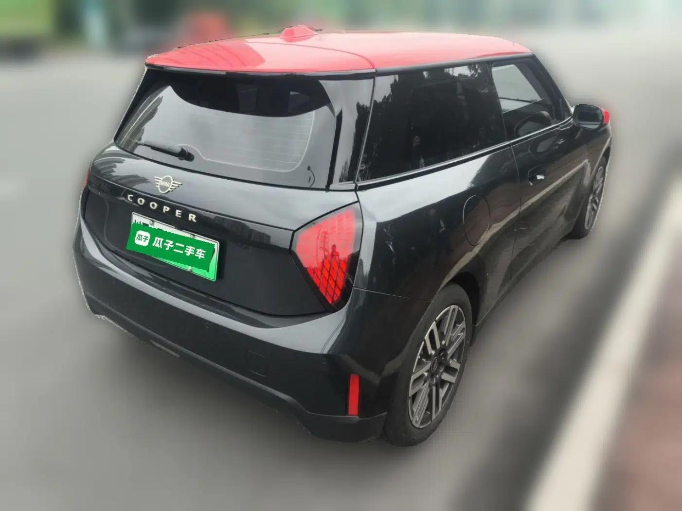 MINI Electric COOPER 2025 456km COOPER E Classic Style — миниатюра 6