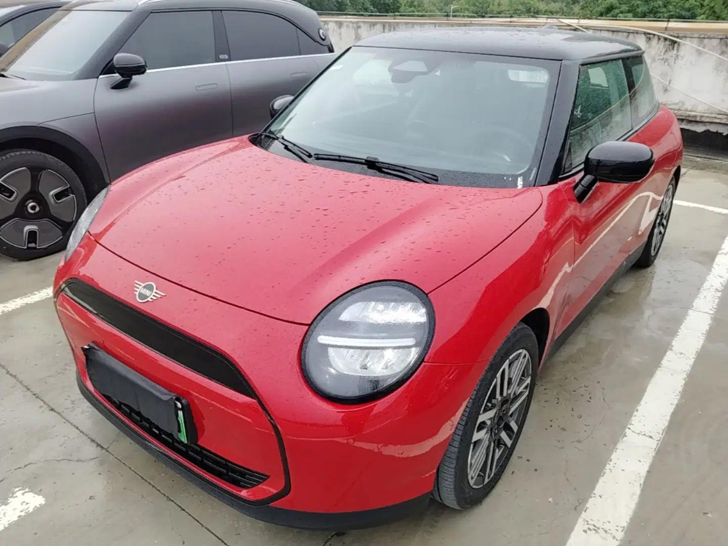 MINI Electric COOPER 2024 456km COOPER E Classic Edition — миниатюра 1